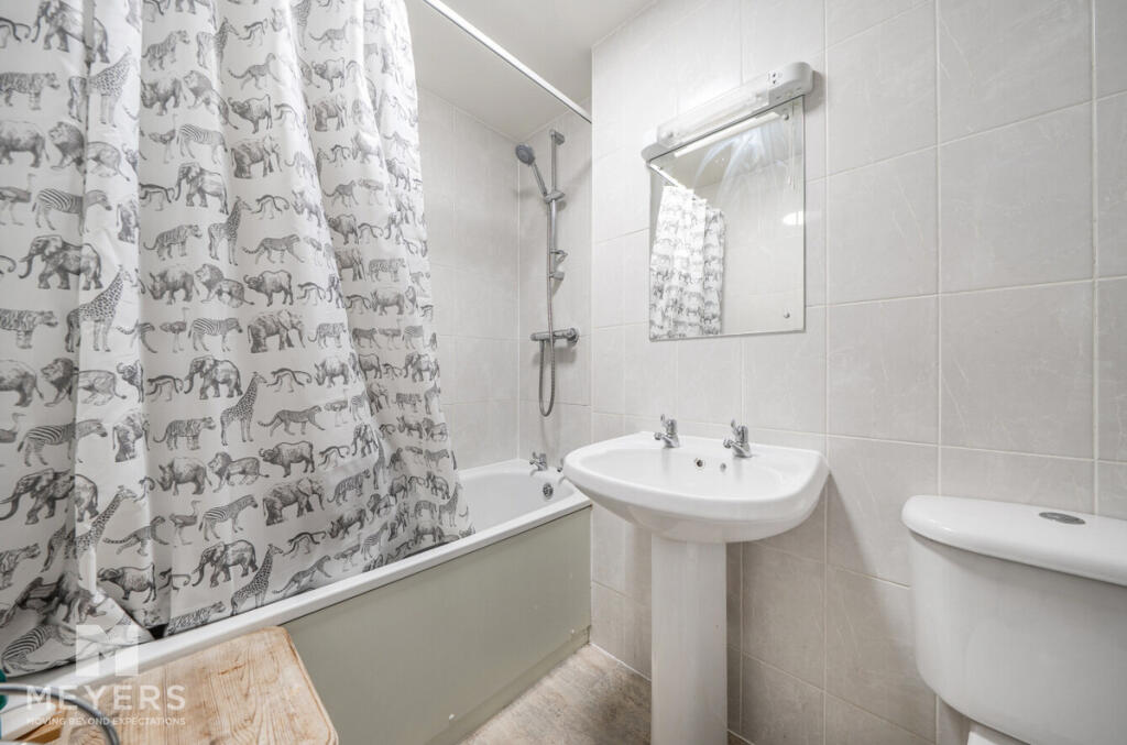 Apartment in Dorchester, Dorset - More