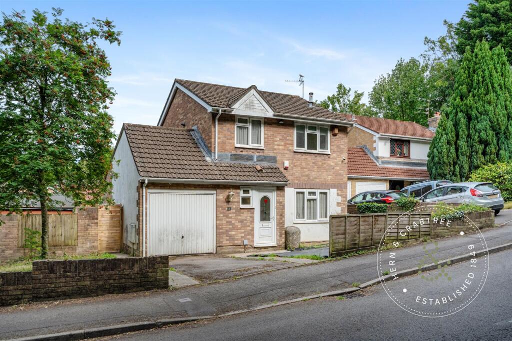 3-bed semi-detached on Slver Birch Close, Whitchurch, Cardiff, £325,000