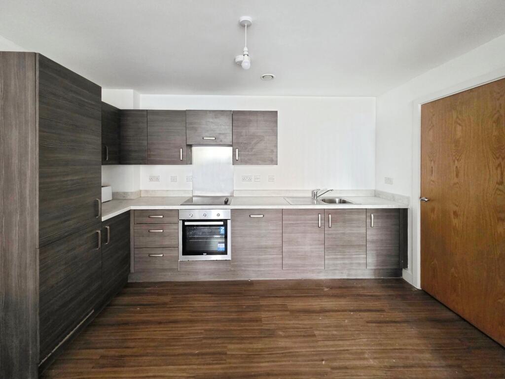 Apartment in Salford, Greater Manchester - View 4