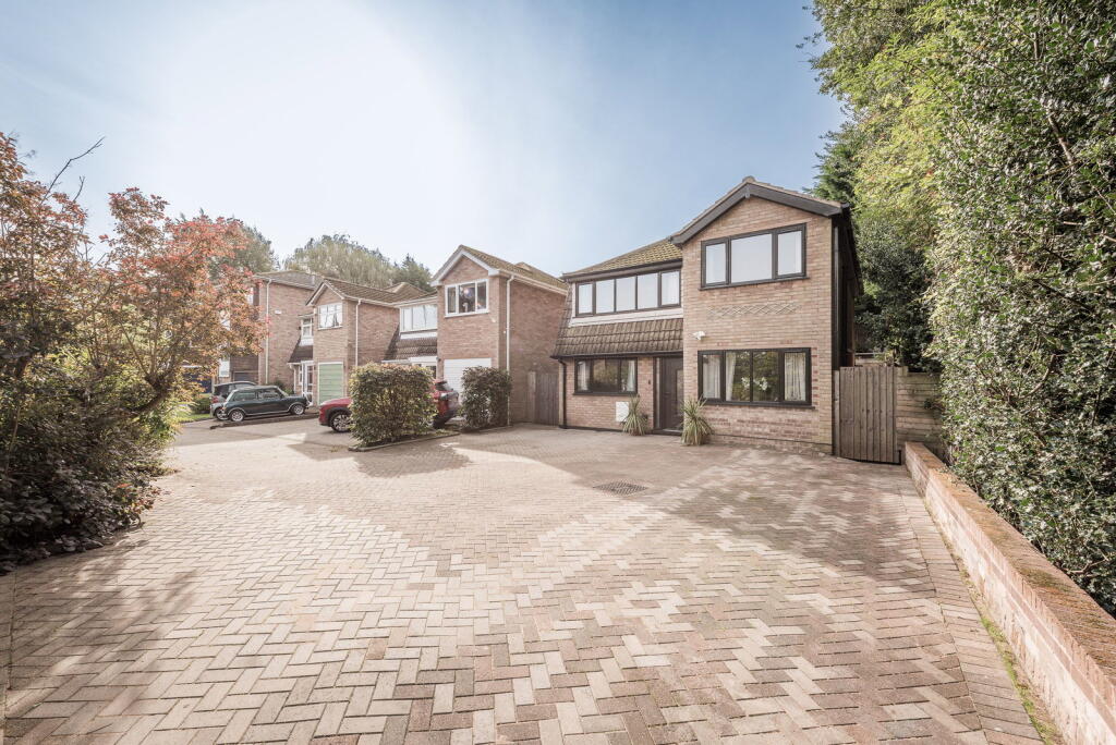 Main image of property: Woodland Rise, Sutton Coldfield, B73 6EL