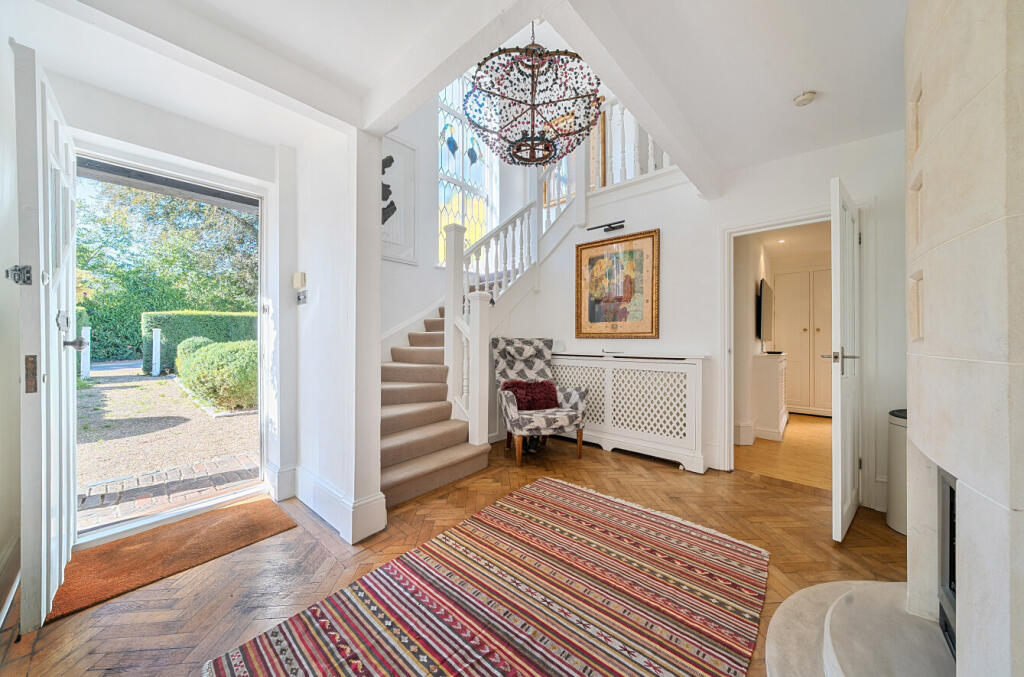 House in London, Red Hill, Elmstead - View 5