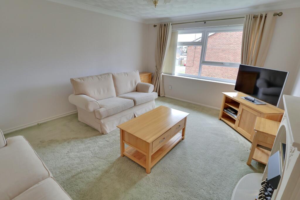 Dymott Close, Shirley, Southampton photo 4
