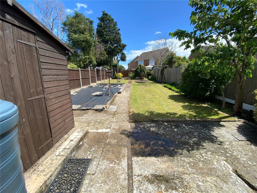 Kinson Road, Kinson, Bournemouth, Dorset, BH10 photo 4