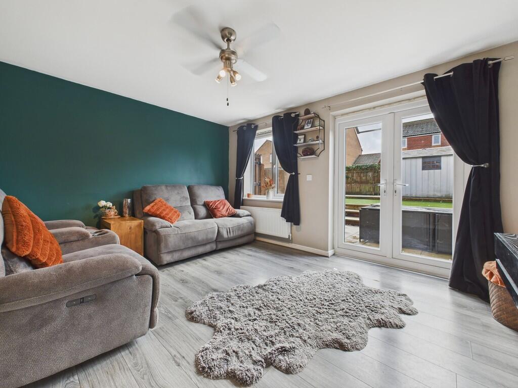 Masefield Avenue, Holmewood photo 2