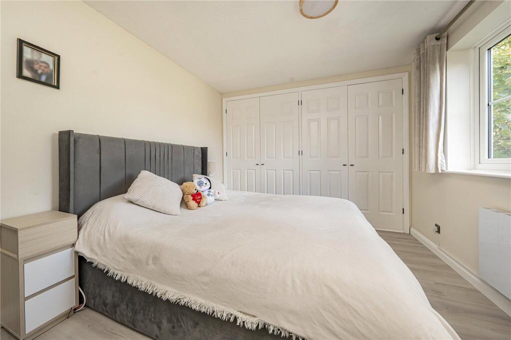 Apartment in Twickenham - View 4