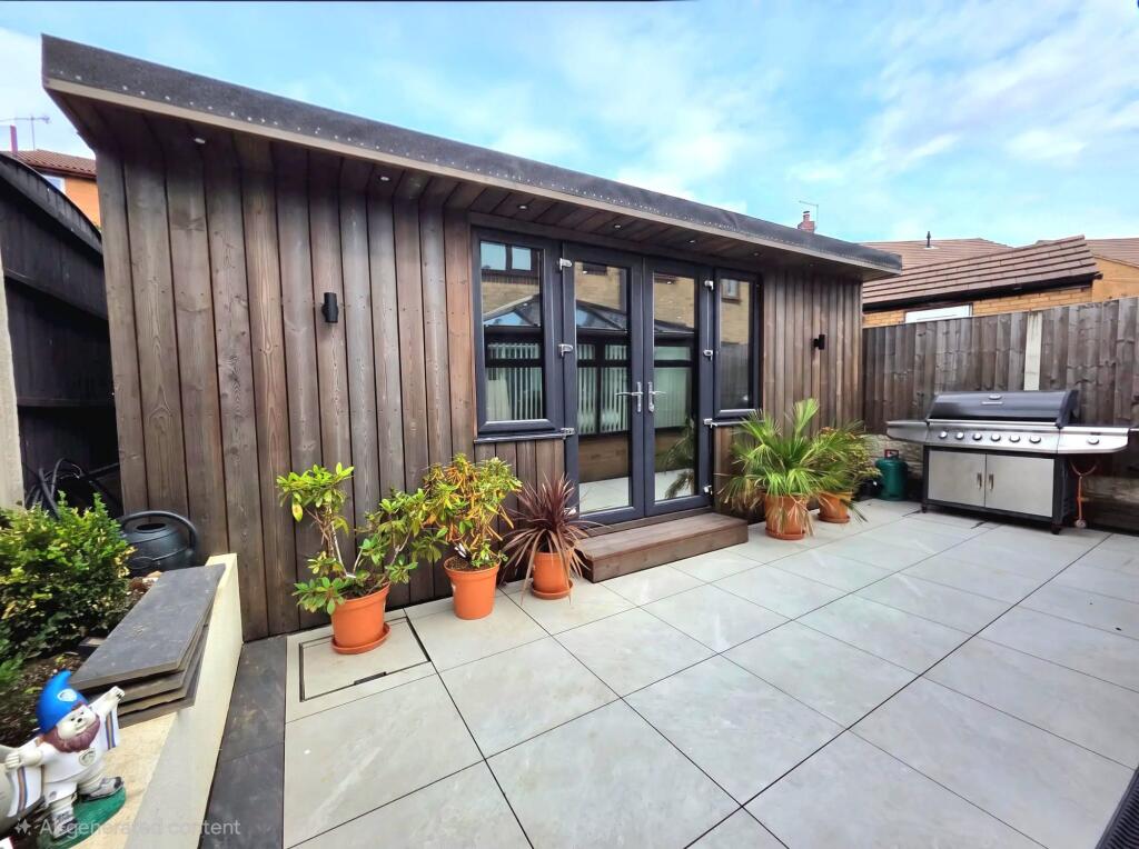 House in Barnsley, Bolton upon Dearne - View 4