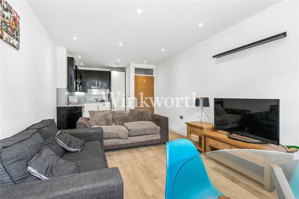 Apartment in London - View 5