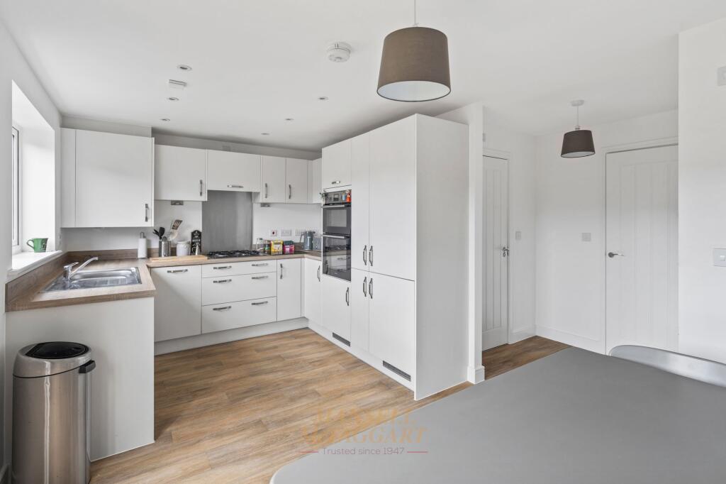 House in Mid Sussex, Worth - View 4