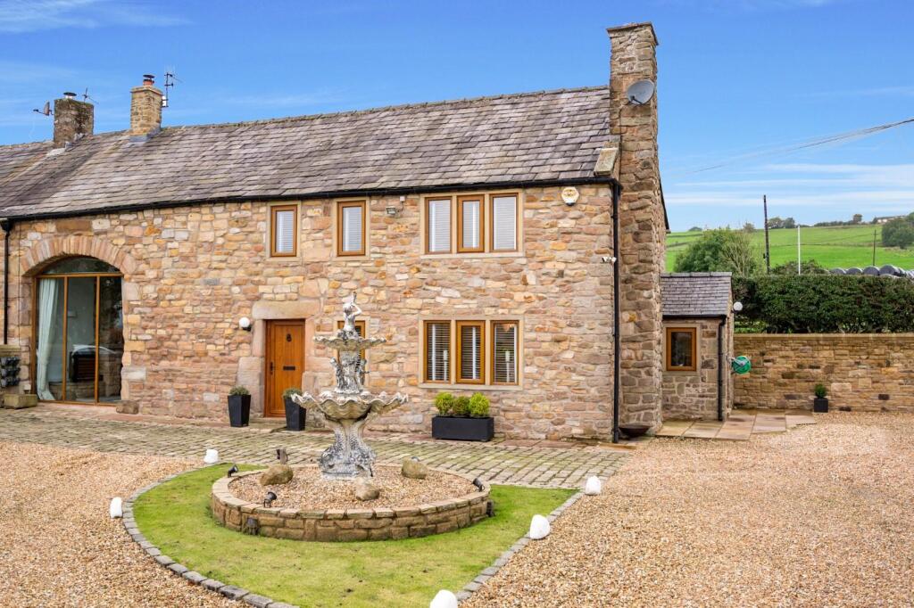 Additional image 53 of Pollard Row, Fence