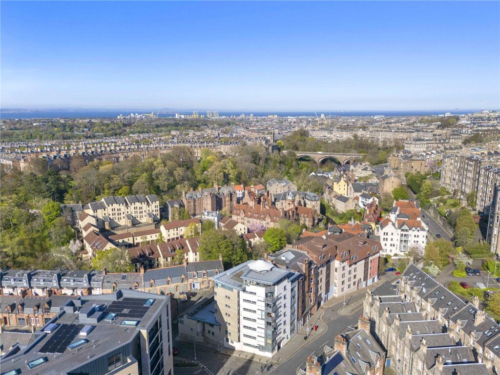 Apartment in Edinburgh, Haymarket, West End - More
