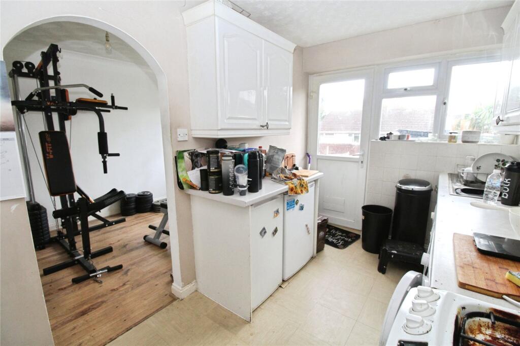 Arden Close, Southampton, SO18 photo 2