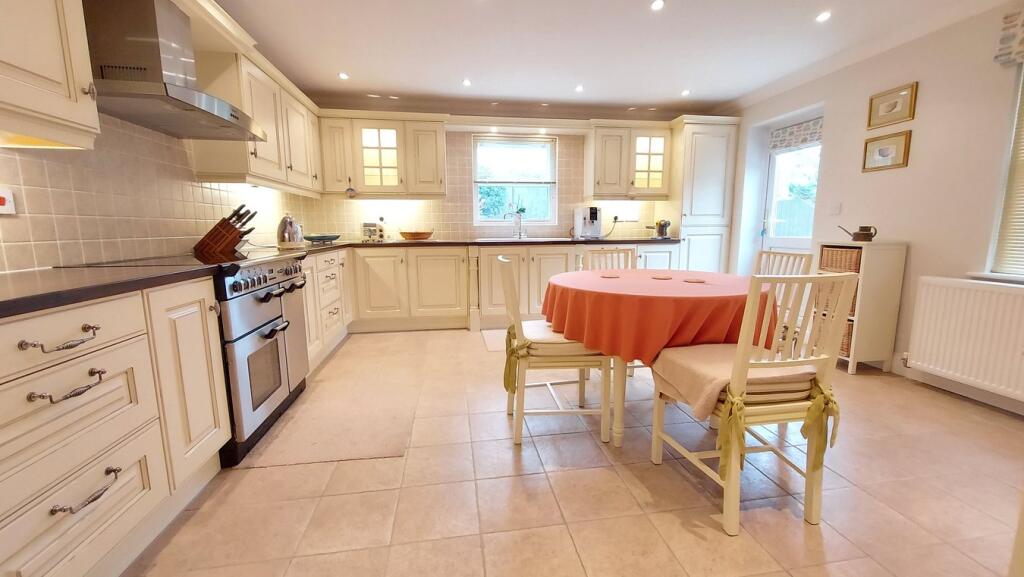 Bourne Road, Folkingham, SLEAFORD, NG34 photo 4