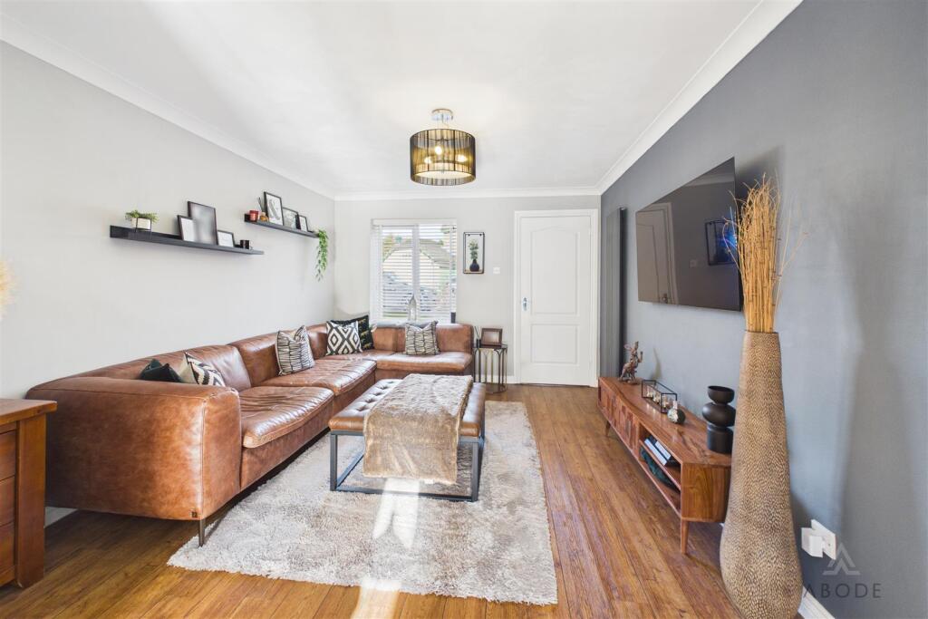 House in East Staffordshire, Stretton - View 4