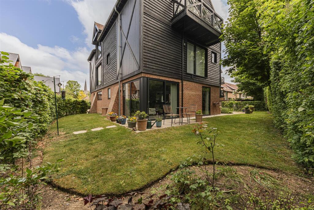 Main image of property: Canterbury Road, Wingham
