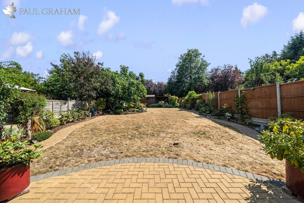 House in London, South Beddington - View 2