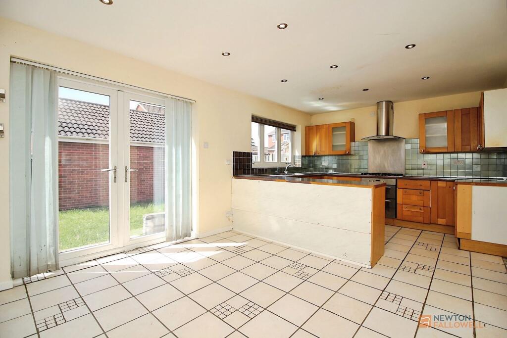 Pinewood Avenue, Thurmaston, LE4 photo 4