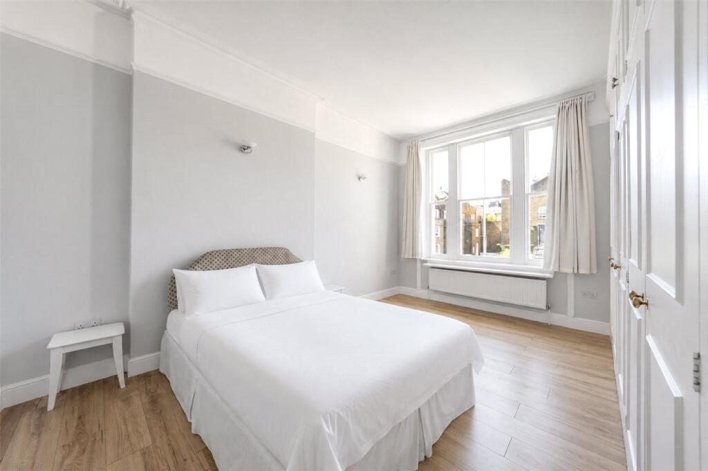 Apartment in London - View 5