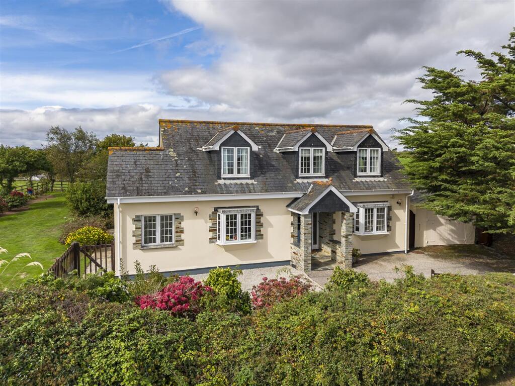 House in Truro - View 3