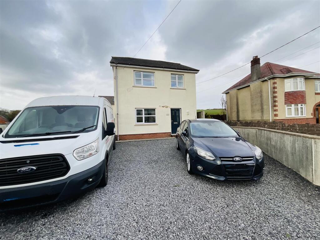Main image of property: Heol Y Parc, Cefneithin, Llanelli