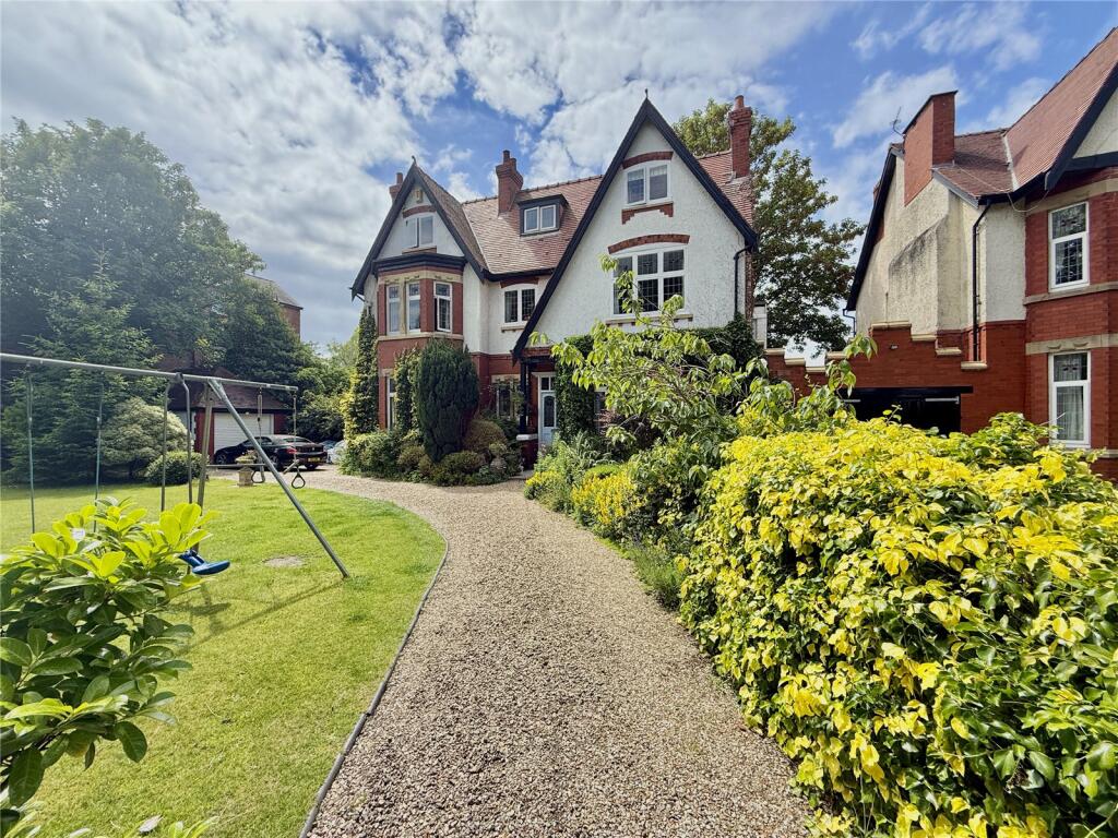 Main image of property: Park Avenue, Southport, PR9