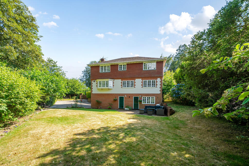Main image of property: Linkside South, Hindhead, GU26