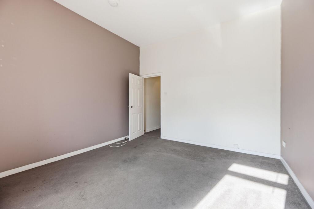 Apartment in Motherwell - View 4