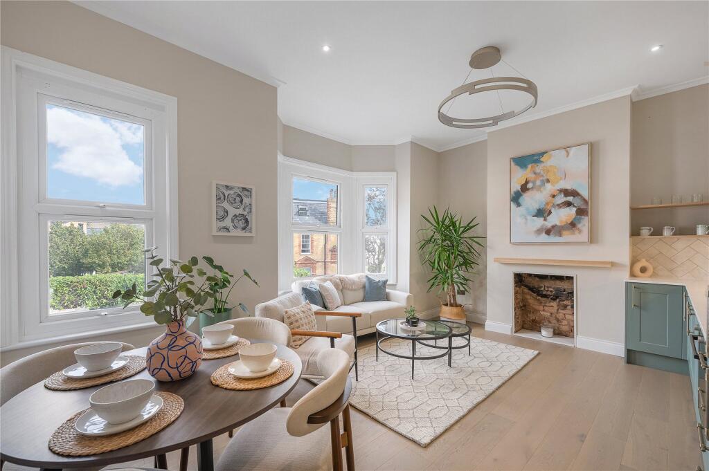 Apartment in London, Blenheim Gardens Estate, Streatham Hill