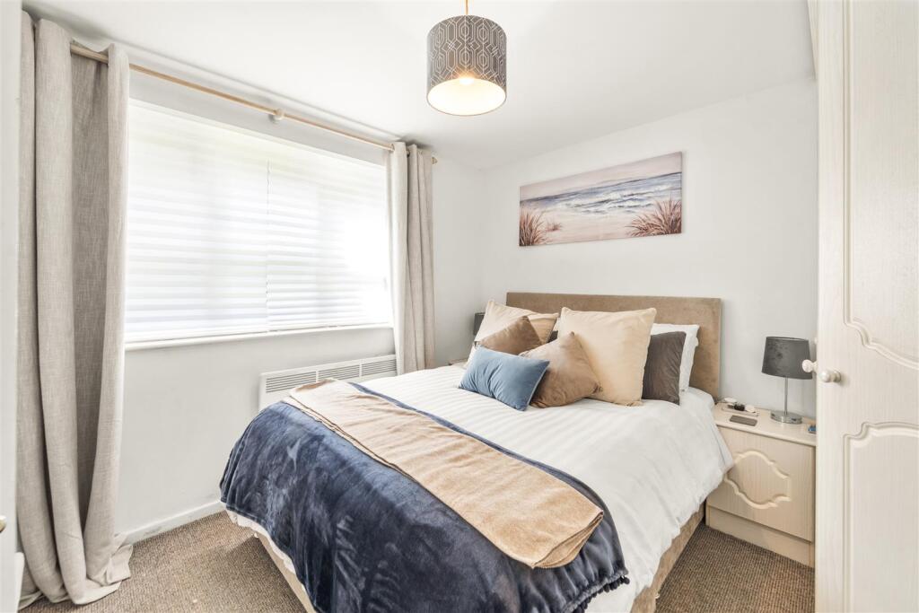 Apartment in Trafford, Greater Manchester - View 4