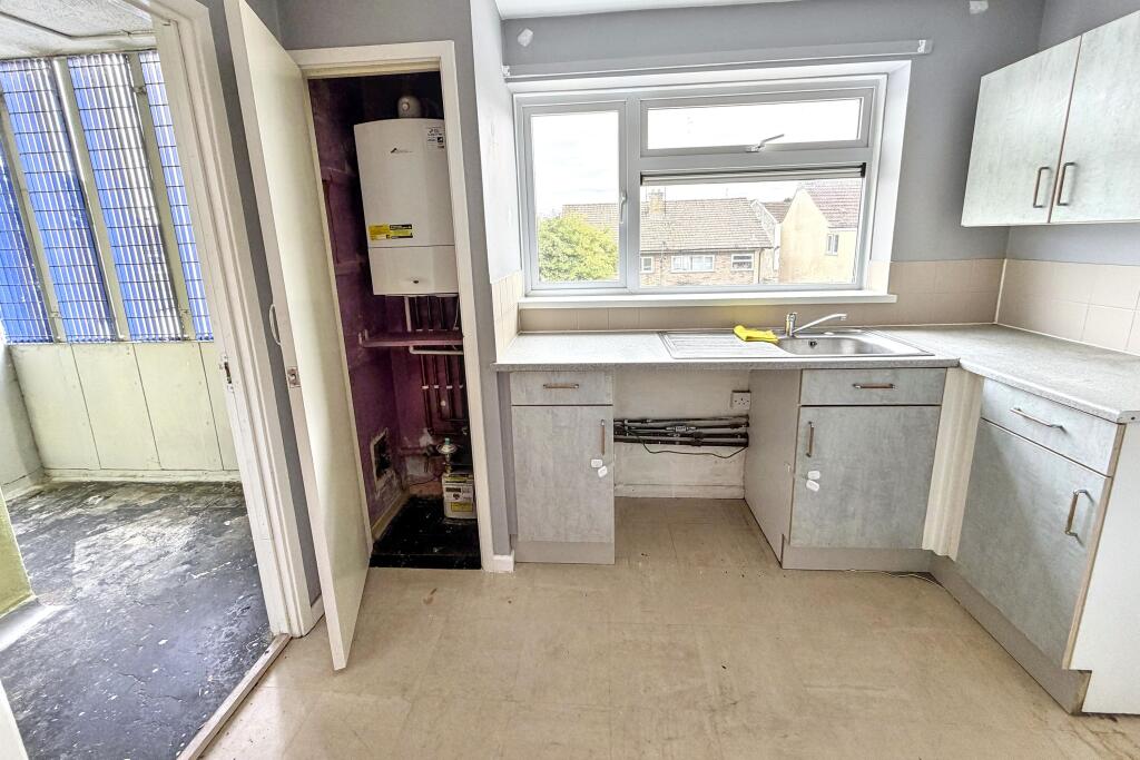Apartment in Swindon, Calne - View 3