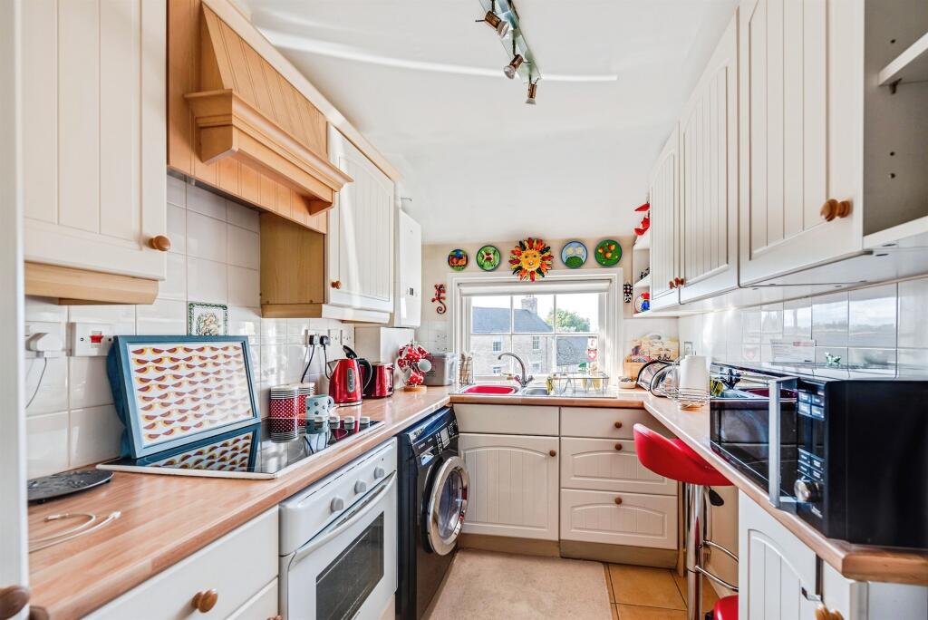 Apartment in Bampton, Weald - View 5