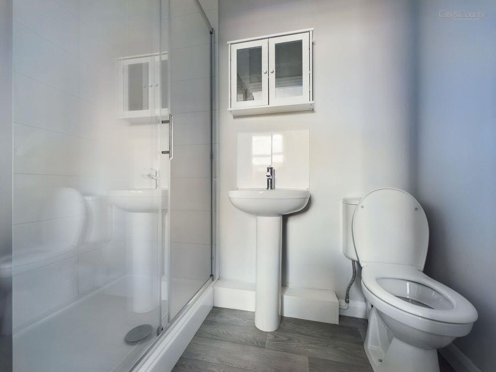 House in Peterborough, West Town - View 5