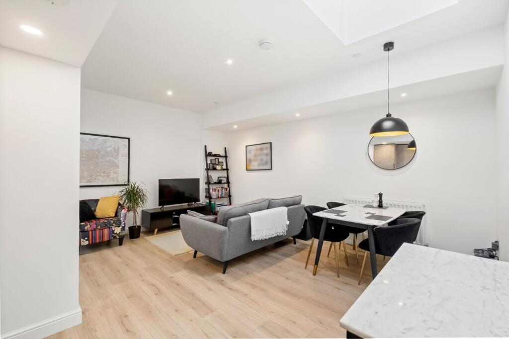 Kingston Road, London, SW20 photo 4