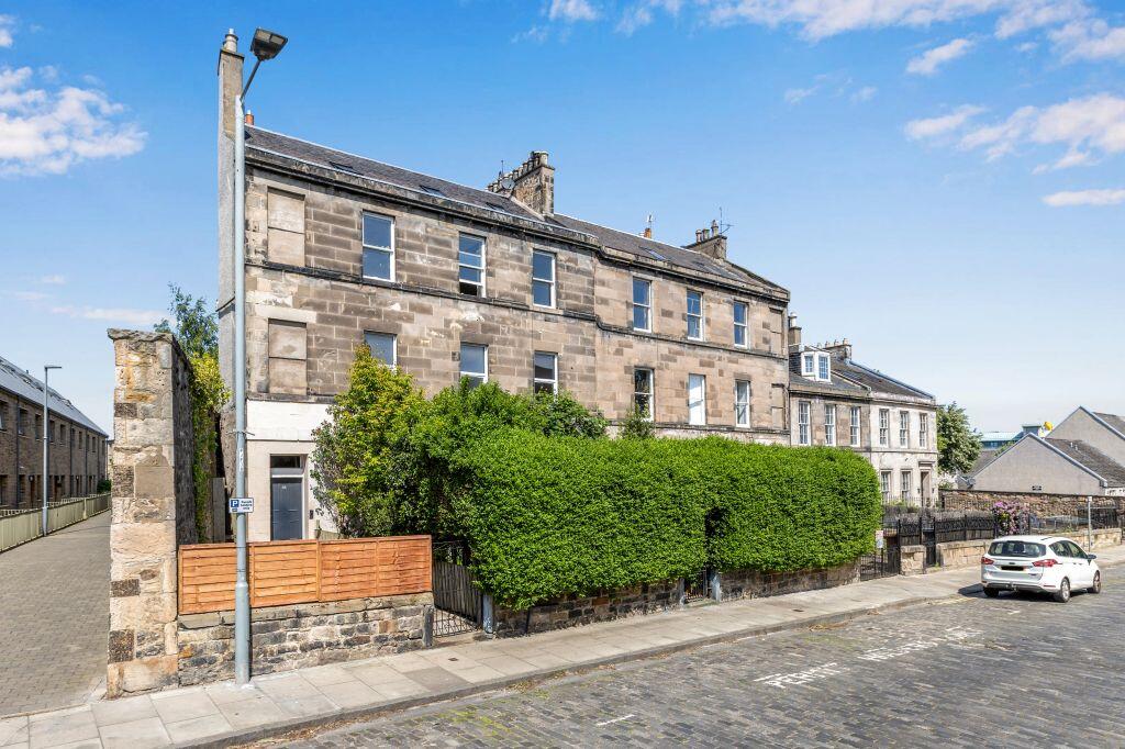 Main image of property: 56/1 Portland Street, Edinburgh, EH6 4BA