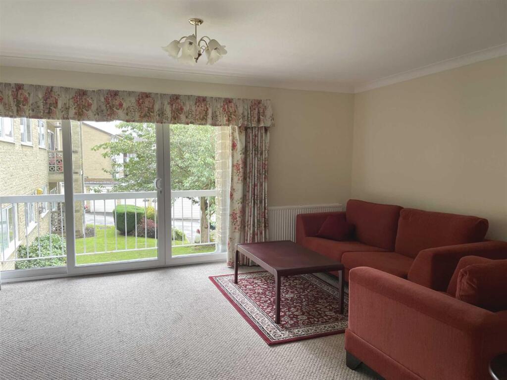 Apartment in Sheffield - More
