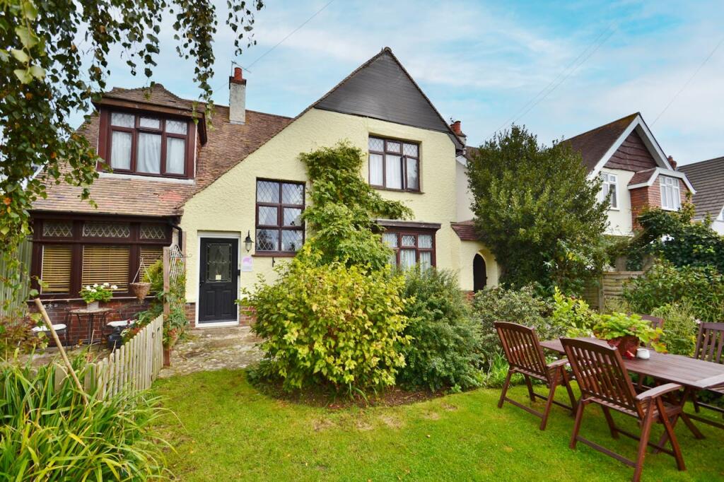 Main image of property: Railway Cottage, 26 Victoria Avenue, Swanage, BH19 1AP