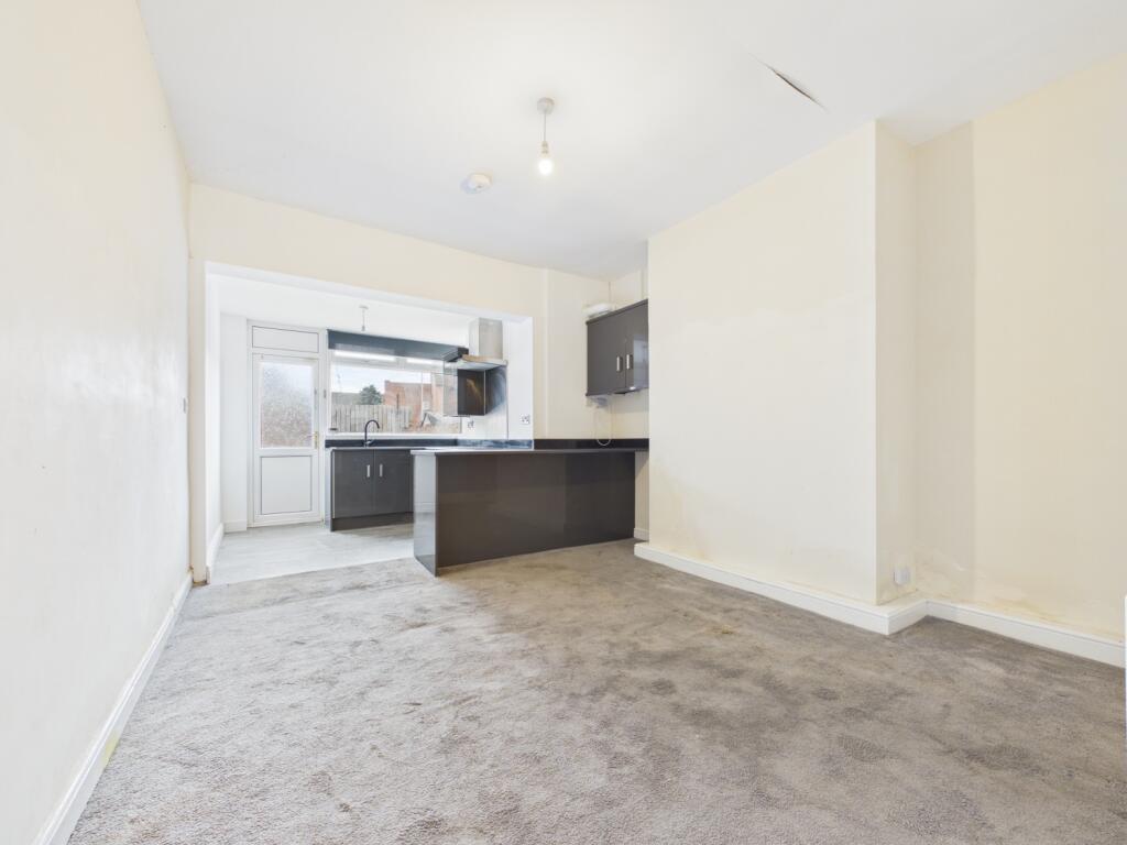 House in Wakefield - View 5