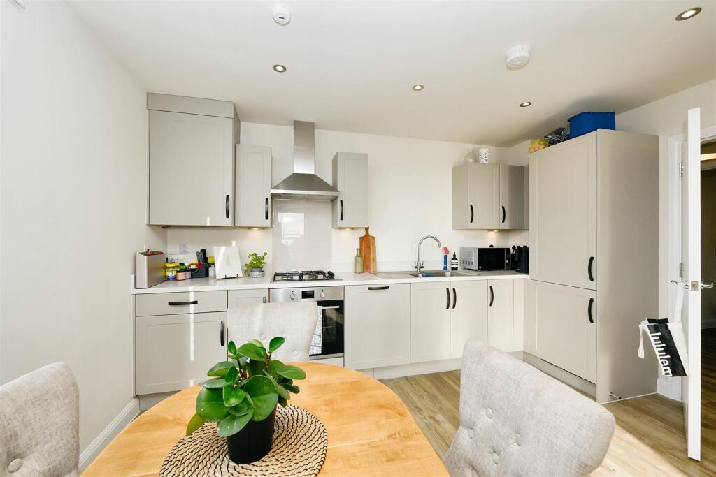 Apartment in South Cambridgeshire, South Trumpington - View 3