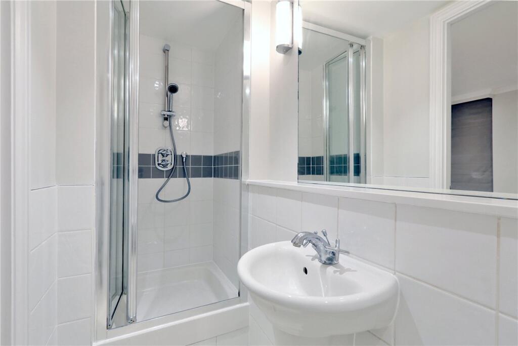 Apartment in London, City of Westminster - More