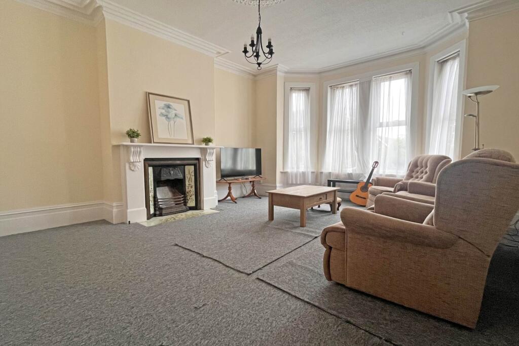 House in Eastbourne, East Sussex - View 3
