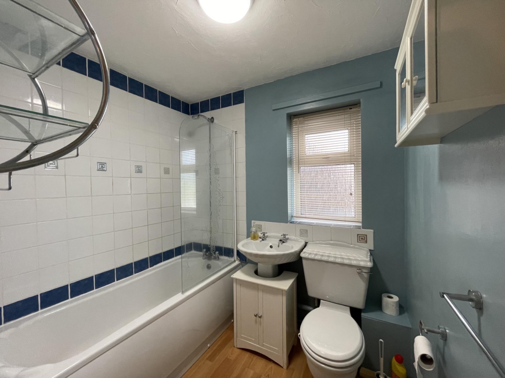 Apartment in Haywards Heath, Bolnore Village - View 5