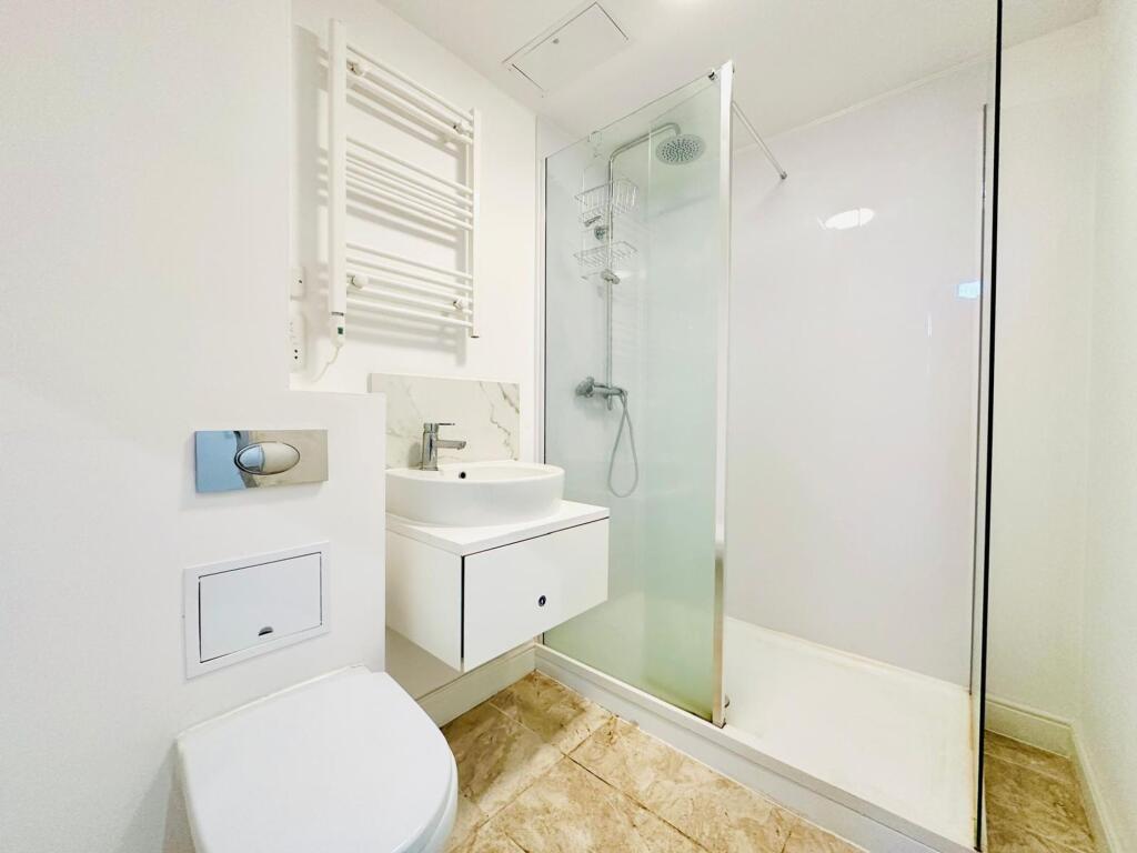 Apartment in Nottingham, Lace Market, St Ann's - View 4