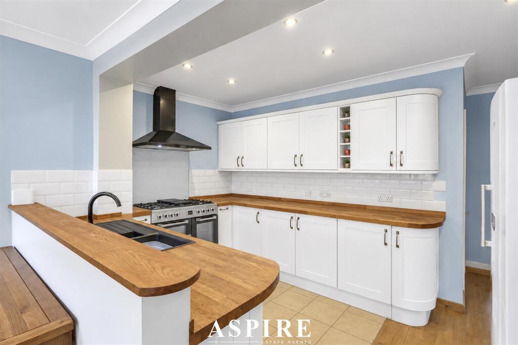 House in Southend-on-Sea - View 5
