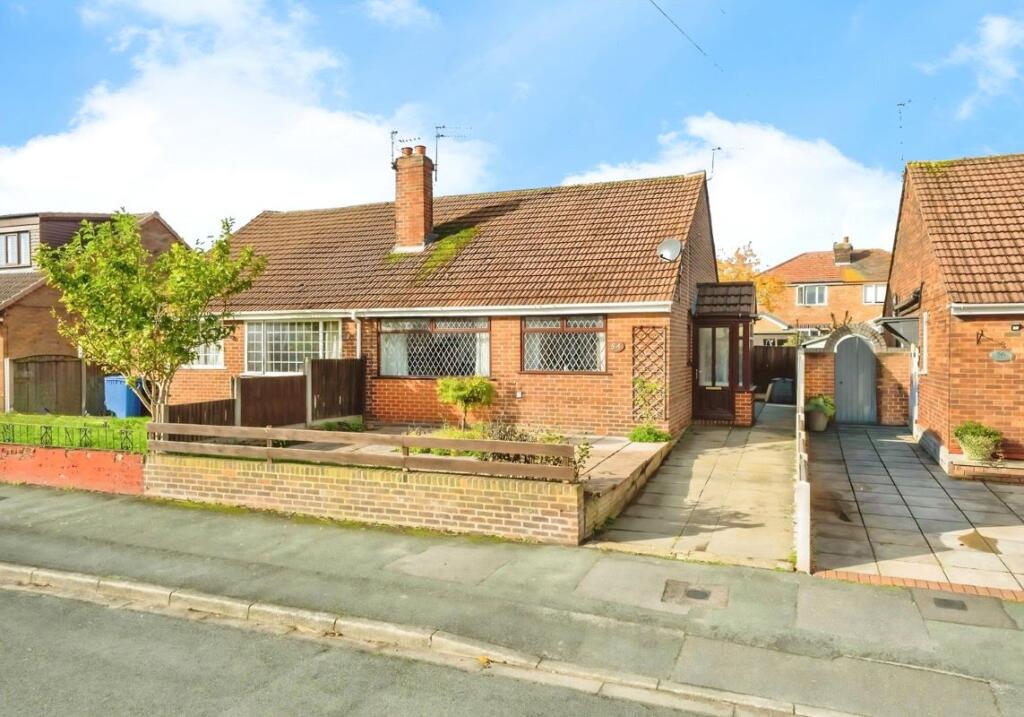 Main image of property: 54 Manx Road, Warrington, Cheshire, WA4 6AJ