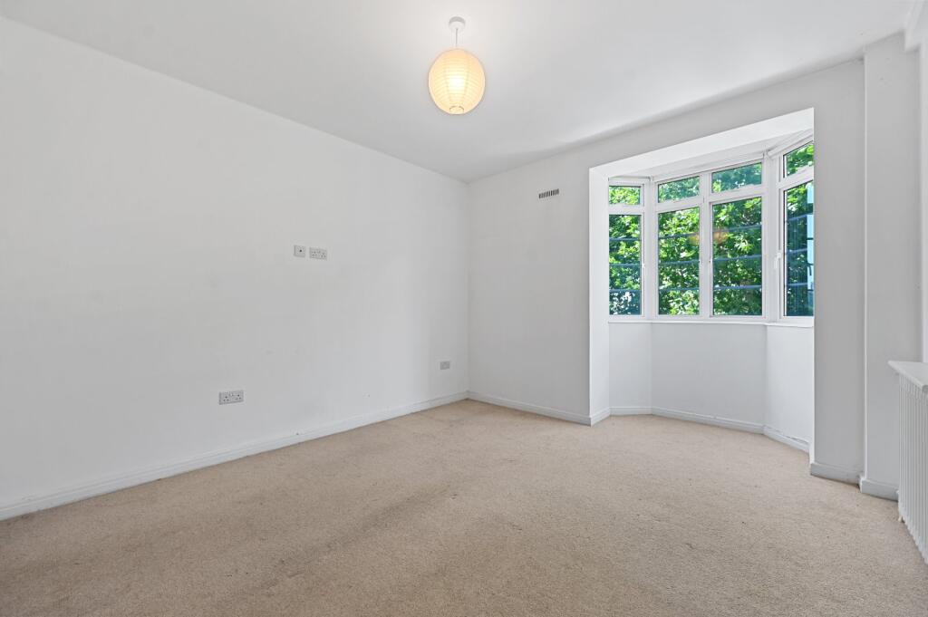 Apartment in London - More