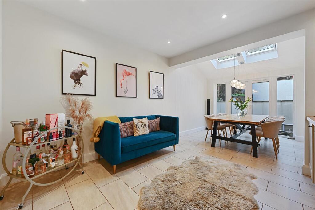 House in Reigate and Banstead, Surrey - View 2
