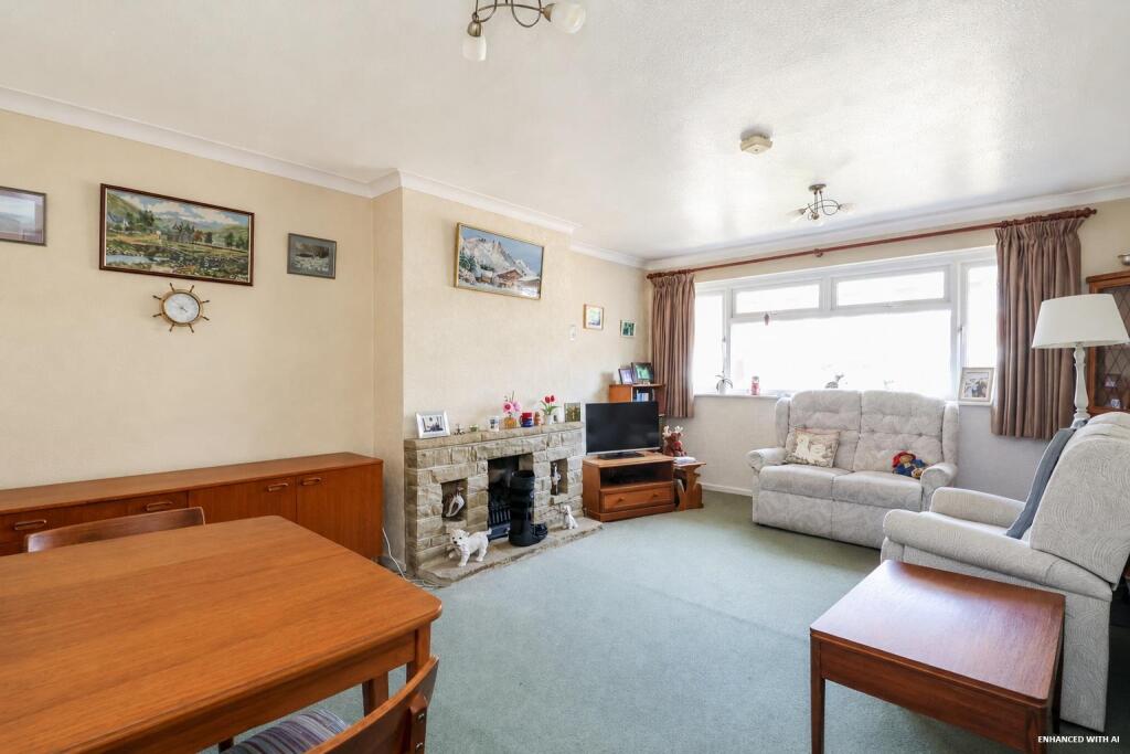House in Horsham, Roffey, North Horsham - View 2