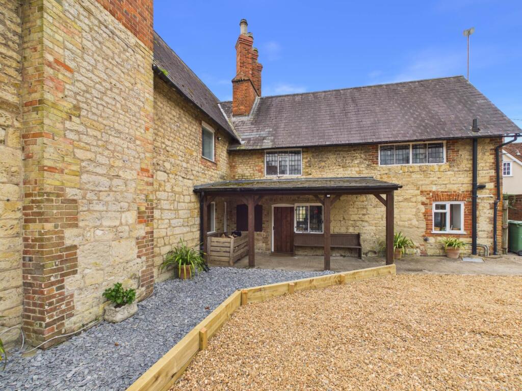 Oving Road, Whitchurch - View 6