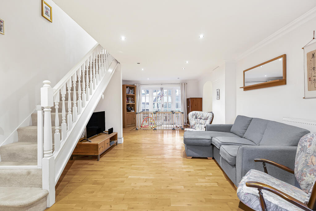 House in Hatfield, Oxlease - View 2