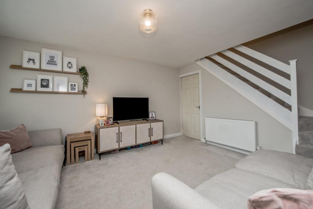 Kingsley Drive, Birkenshaw, Bradford, West Yorkshire, BD11 photo 4