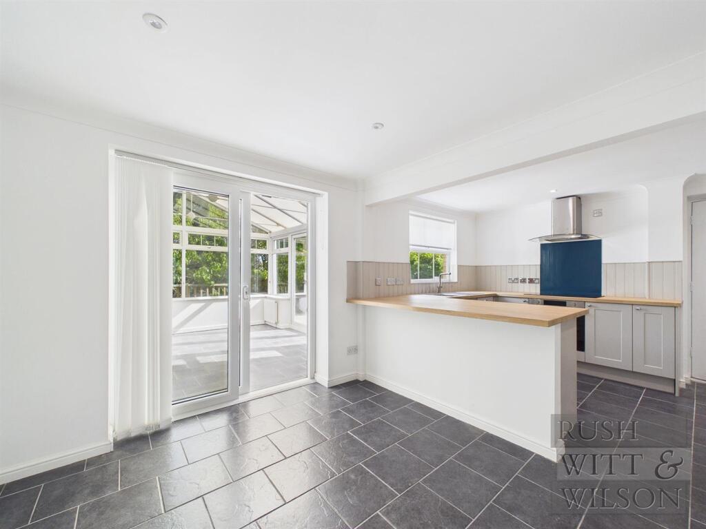 House in Tonbridge - More